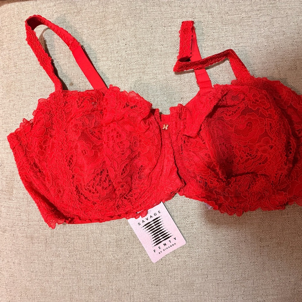 NWT Savage X Fenty Scarlet Lace Bra